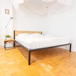 Apartahotel Boutique Lofts & Am Park 4*