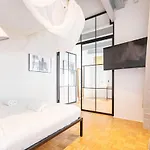 Apartahotel Boutique Lofts & Am Park 4*