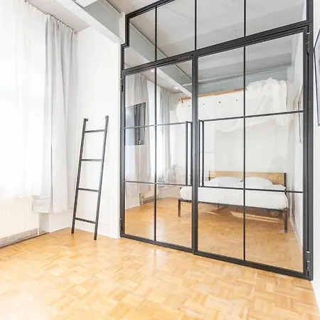 Apart-hotel Boutique Lofts & Am Park 4*