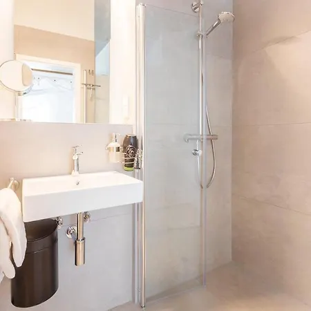 Boutique Lofts & Am Park Aparthotel 4*