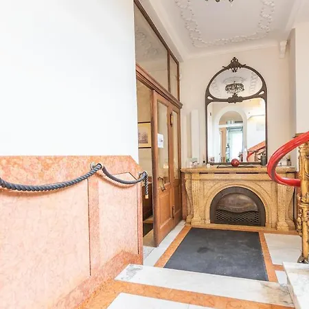 Aparthotel Boutique Lofts & Am Park 3*