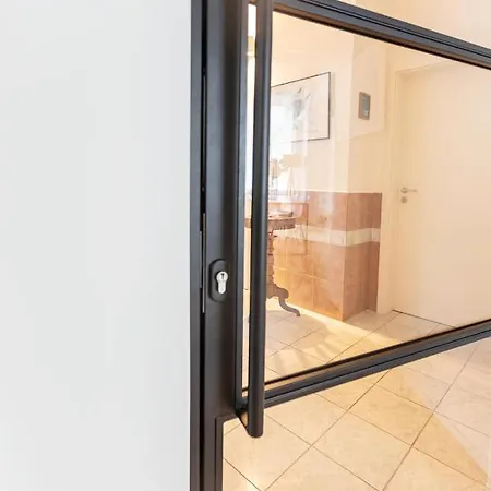 아파트호텔 Boutique Lofts & Am Park 4*