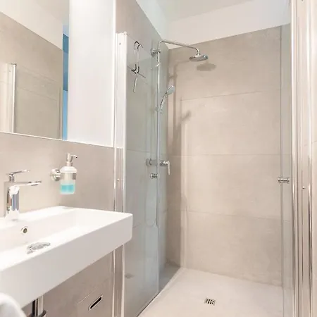 아파트호텔 Boutique Lofts & Am Park 4*