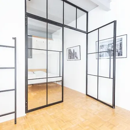 Boutique Lofts & Am Park Aparthotel 4*