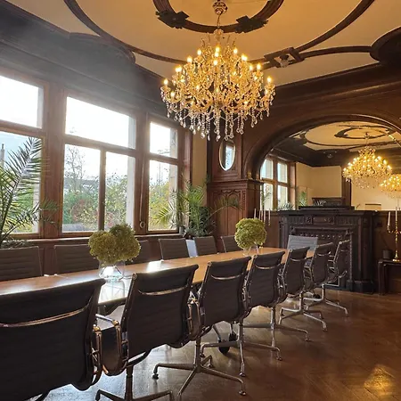 Boutique Lofts & Am Park Aparthotel 4*