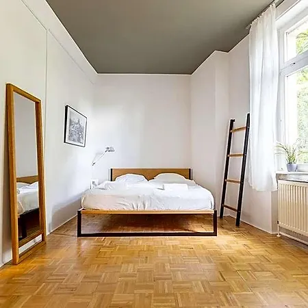Hotel apartamentowy Boutique Lofts & Am Park 4*