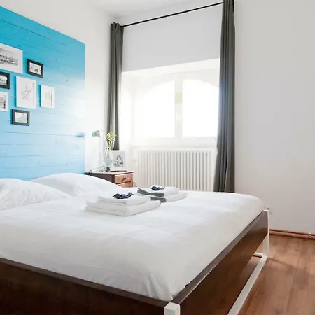 Boutique Lofts & Am Park 3*