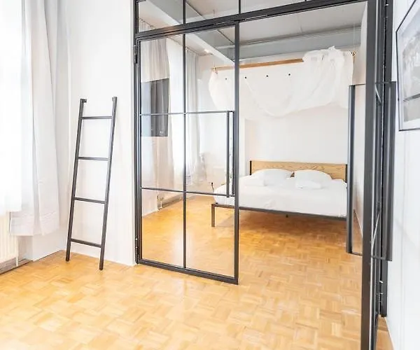 Boutique Lofts & Am Park