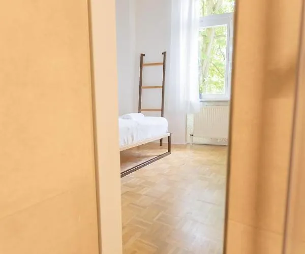 Boutique Lofts & Am Park 4*