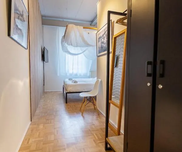 Boutique Lofts & Am Park 4*