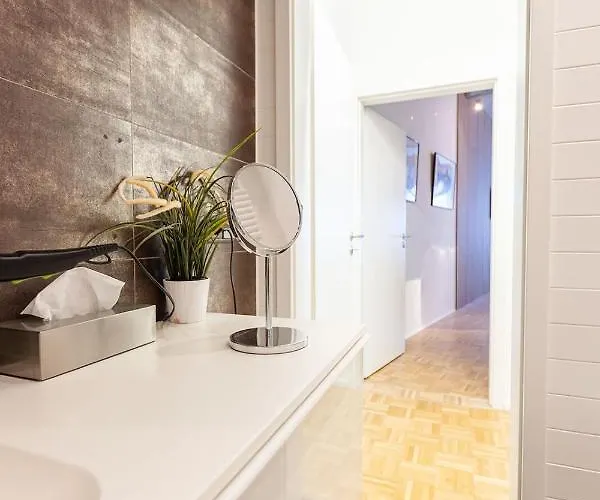 Apartmanhotel Boutique Lofts & Am Park 4*