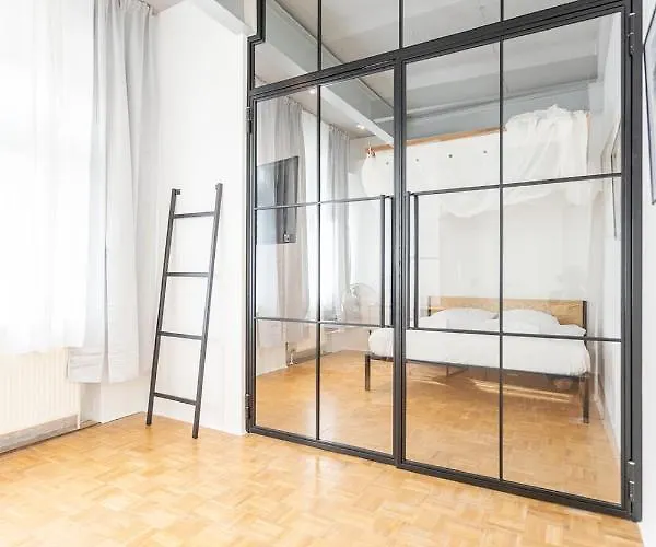 Apartmanhotel Boutique Lofts & Am Park 4*